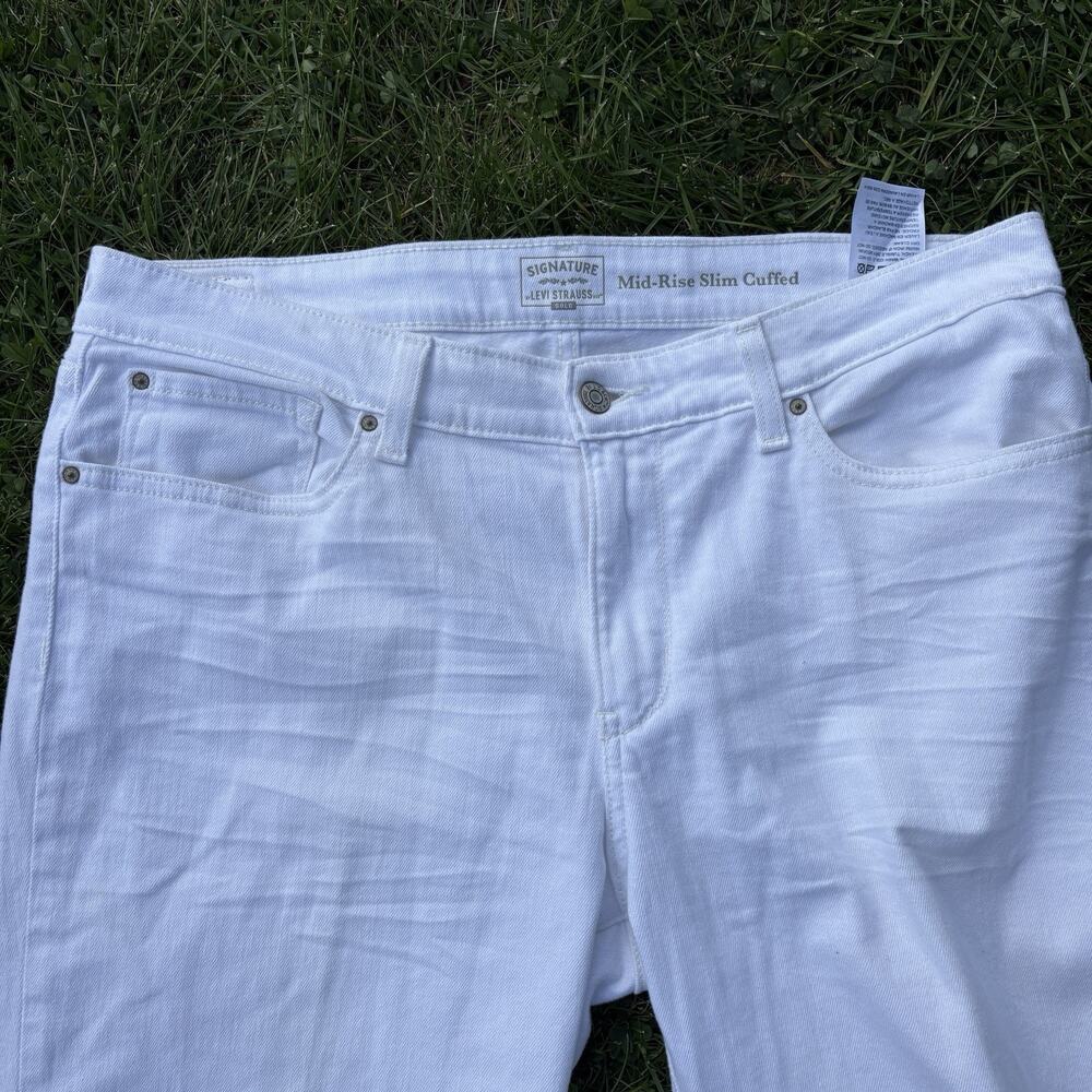 Levi Strauss Gold Modern White Mid Rise Slim Cuffed Size 16 Waist 33 Preppy Cute